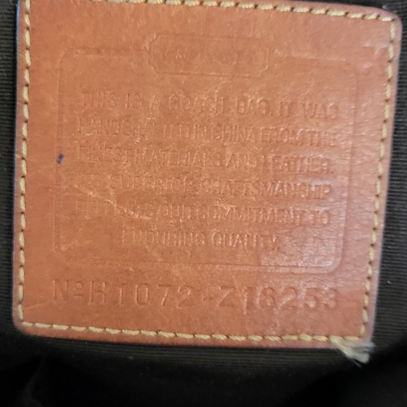 Pre-Owned Coach Hampton Weekend Merlot Shoulder Bag - Picture 5 of 16